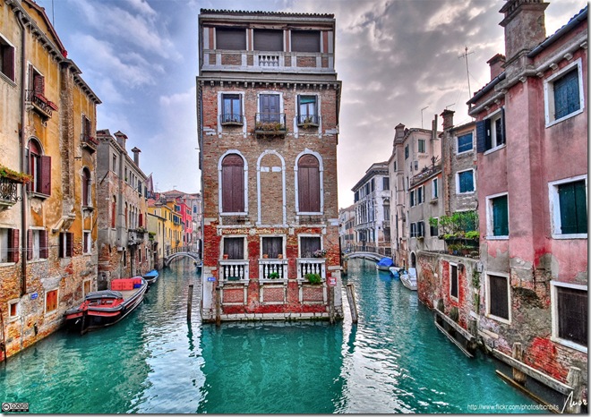 twocanals thumb 52 Beautiful Examples  of HDR Photography